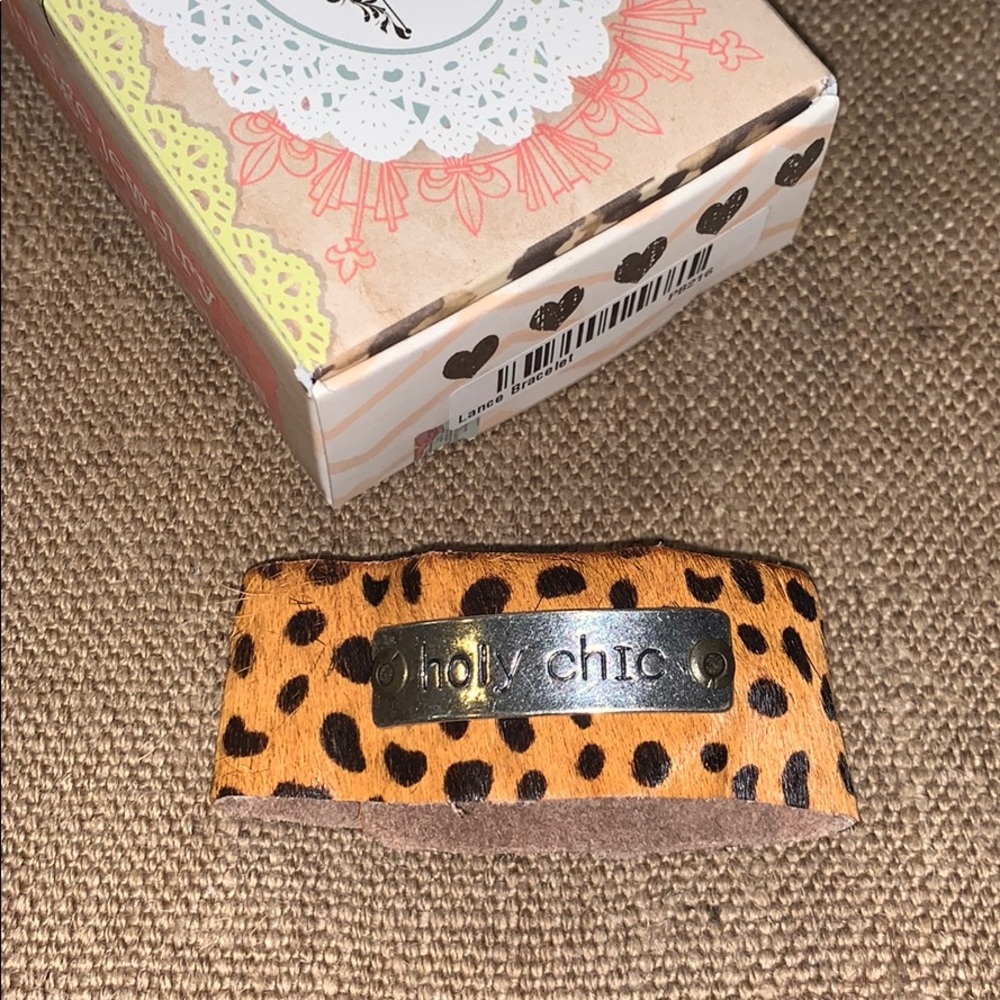 New in box “Lance” plunder cuff Bracelet